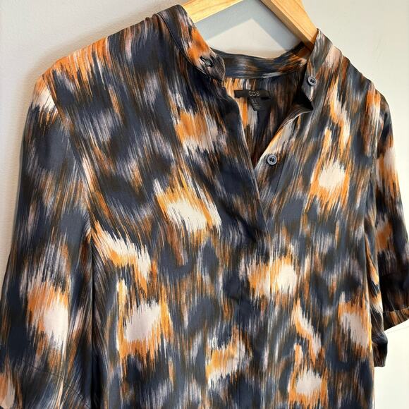 COS Patterned Satin Hidden Button Front Short Sleeve Shirt - 2 - Picture 2 of 5